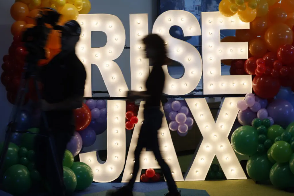 Comcast RISE to award a total of $500K to small businesses in the Greater Jacksonville area, officially announced at a kickoff event on Monday, April 22, 2024, in Jacksonville, Fla. Comcast RISE Is a part of the company's work to bridge the digital divide.